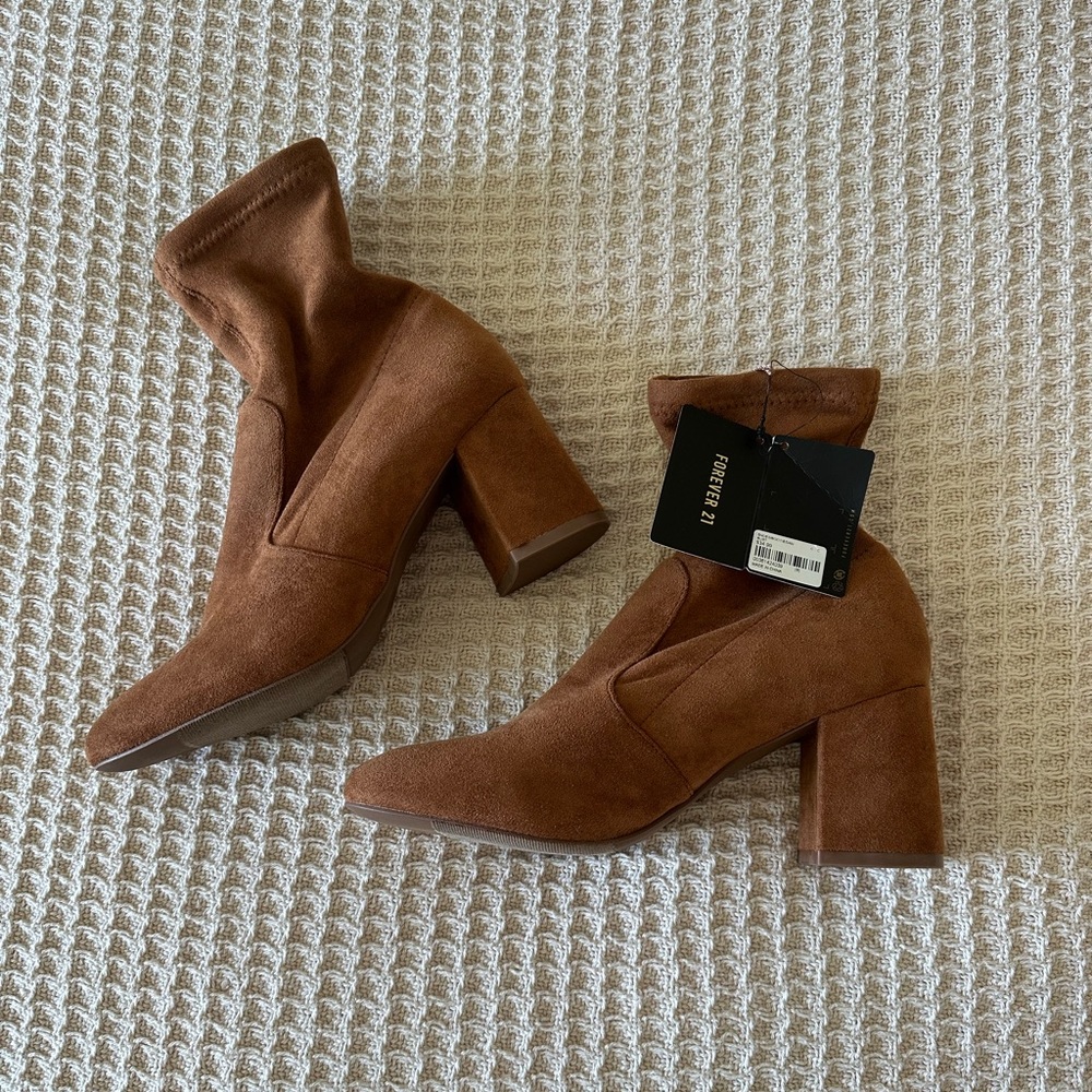 NWT FOREVER 21 BOOTS